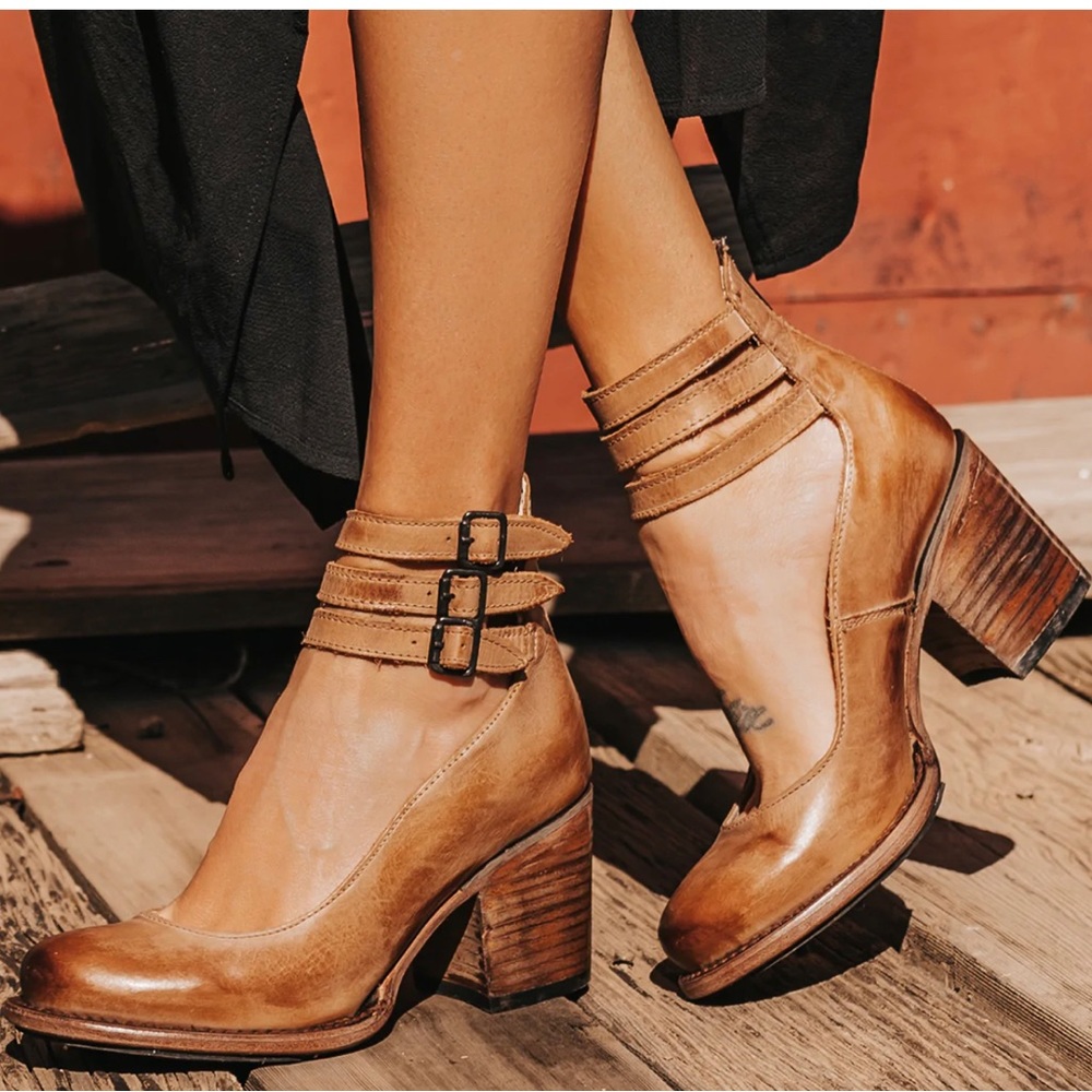 Freebird Randi Booties Size 8 in Tan